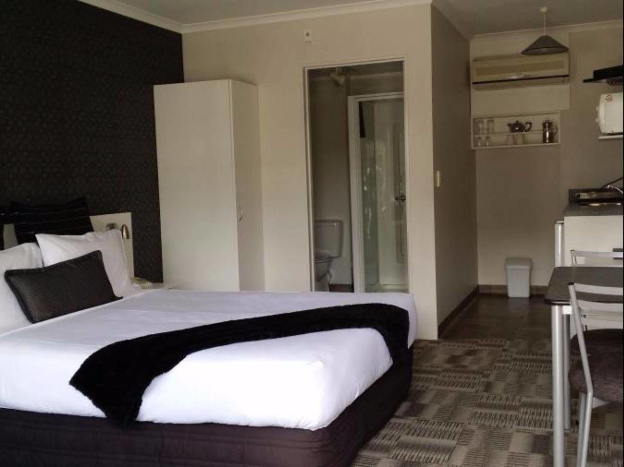 Asure Abode On Courtenay Motor Inn New Plymouth Dış mekan fotoğraf