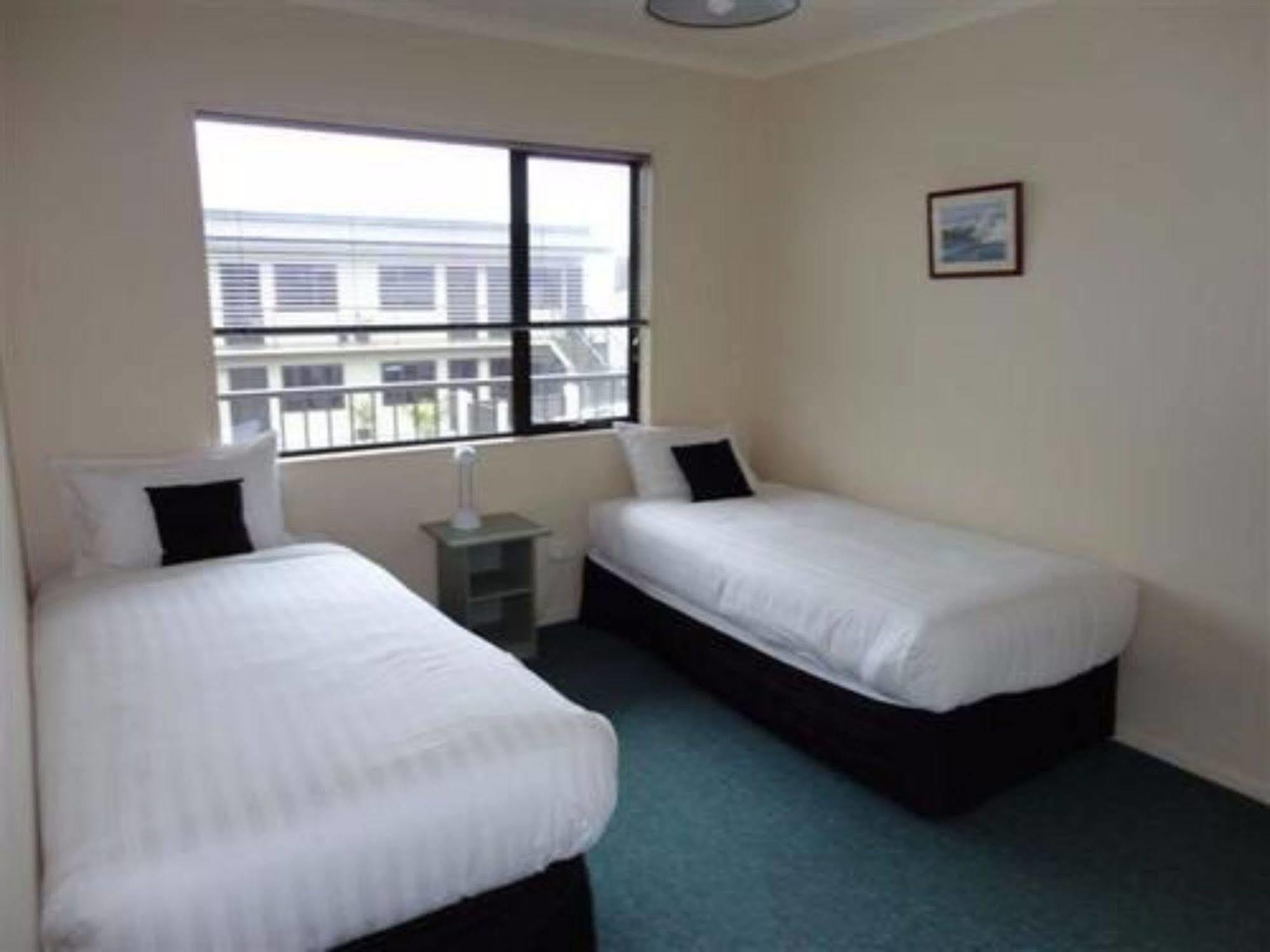 Asure Abode On Courtenay Motor Inn New Plymouth Dış mekan fotoğraf